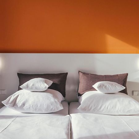 Gzt Das Gaestehaus ทือบิงเงิน ภายนอก รูปภาพ