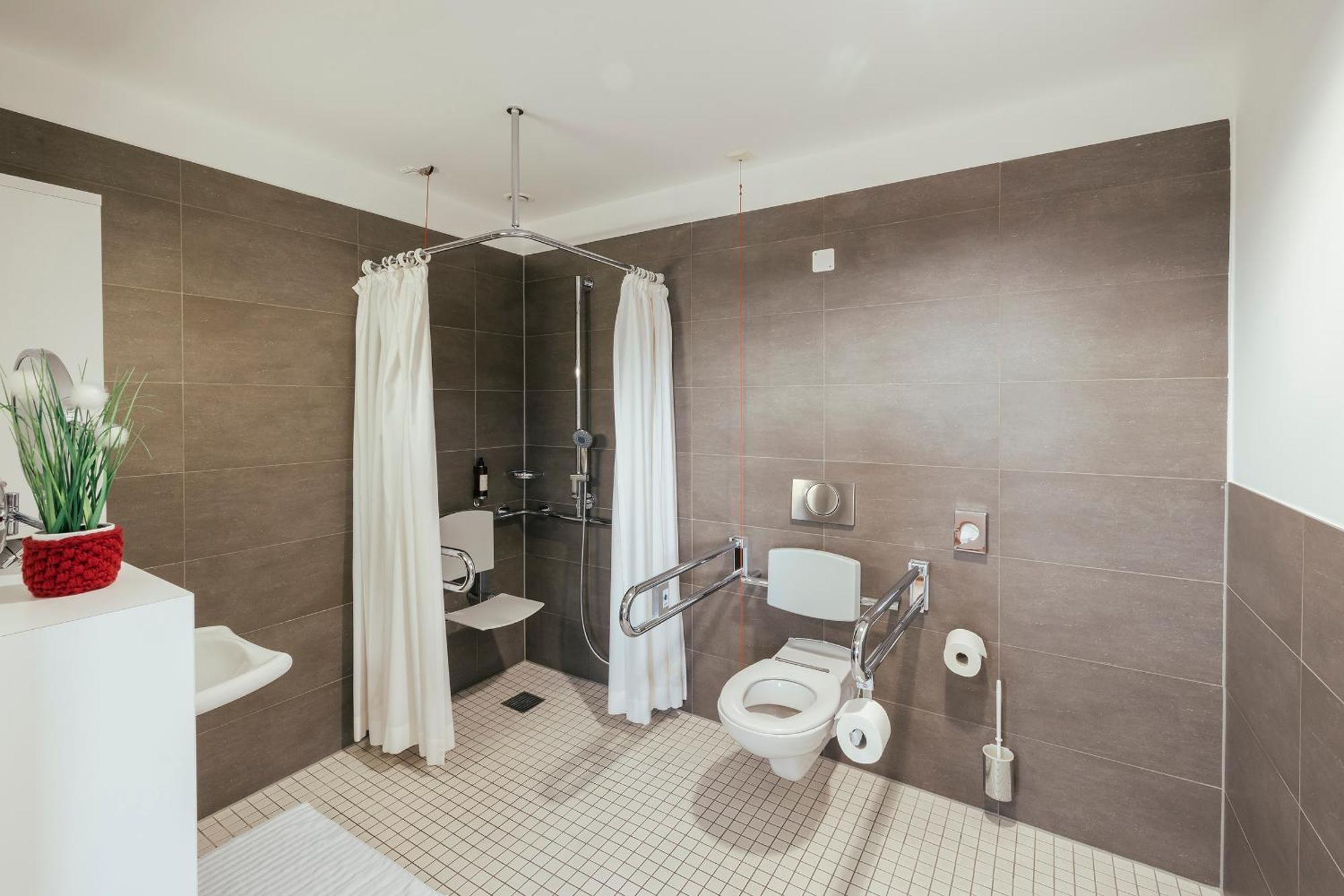 Gzt Das Gaestehaus ทือบิงเงิน ภายนอก รูปภาพ