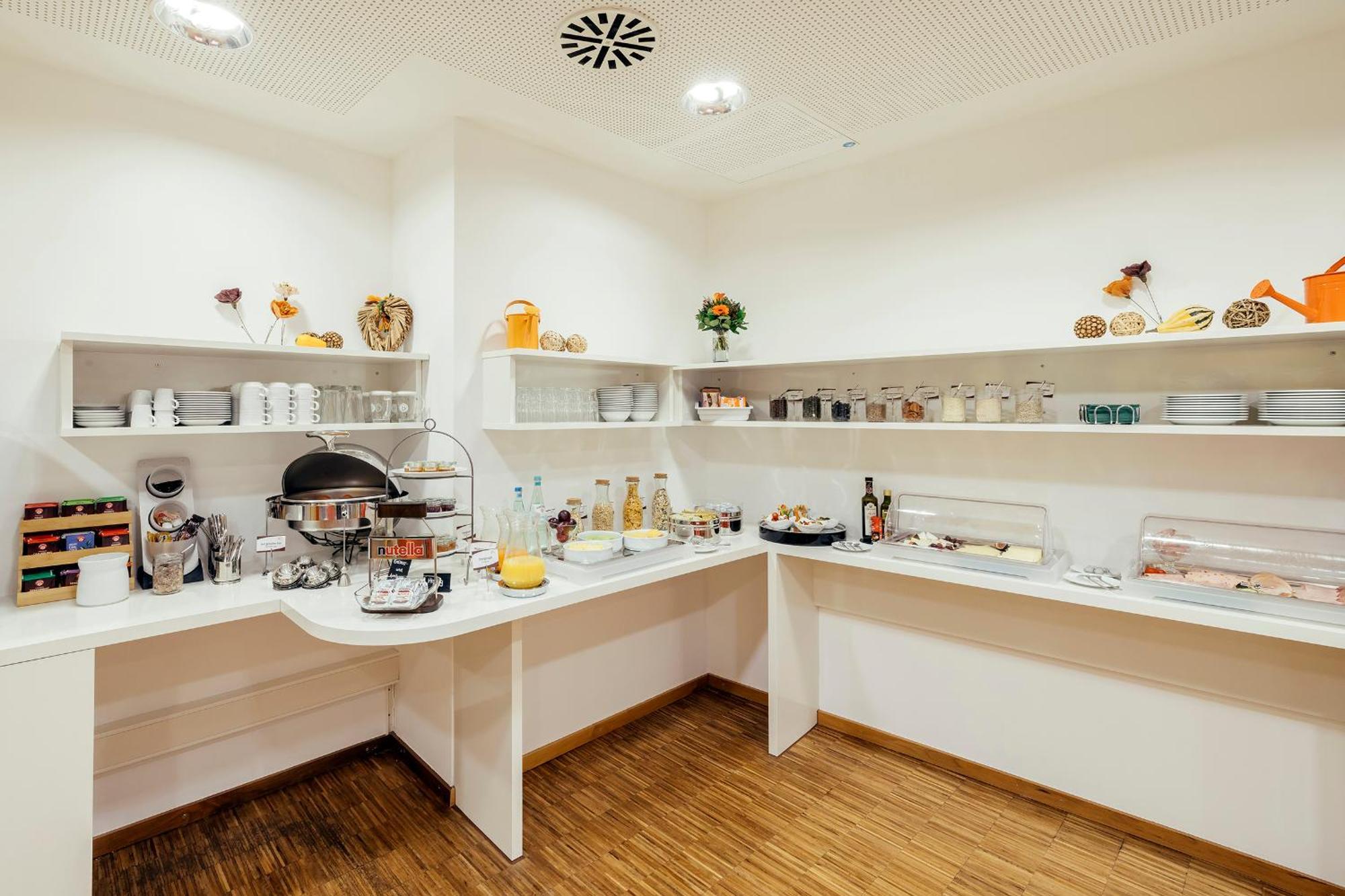 Gzt Das Gaestehaus ทือบิงเงิน ภายนอก รูปภาพ